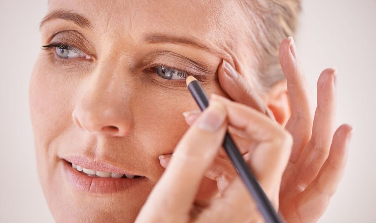Makeup For Women In Their 40s